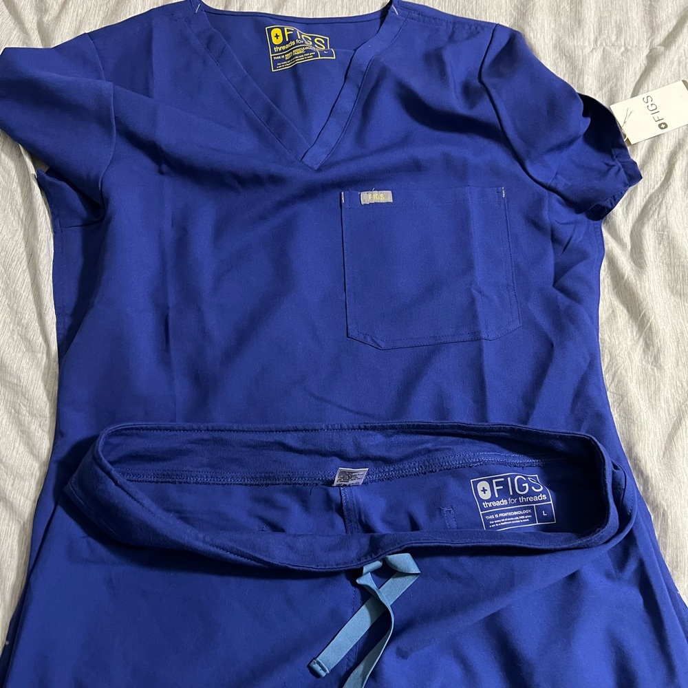 NWT Figs Scrub Top & Worn Once Bottom- Womens Large